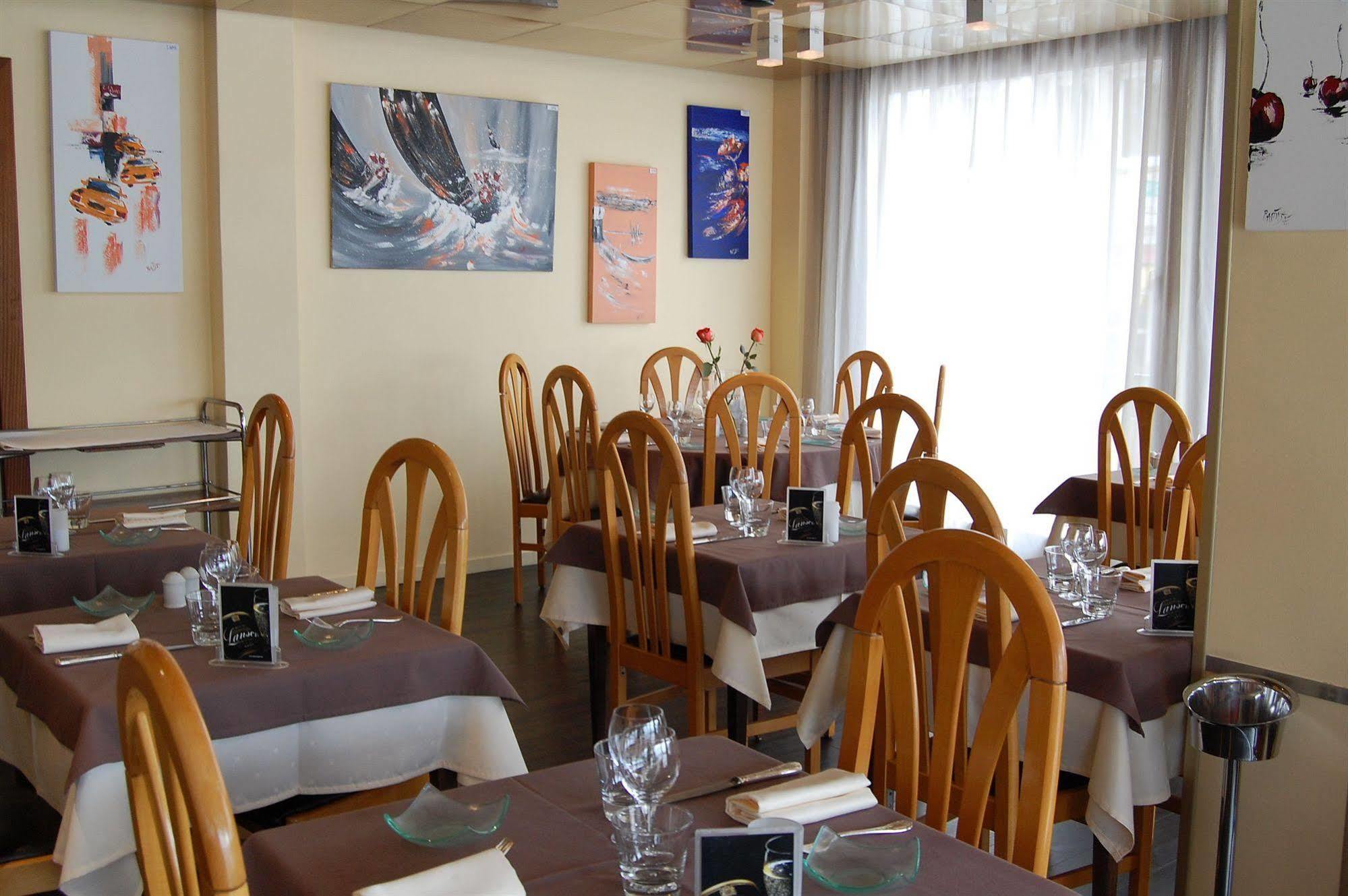Logis Hotel & Restaurant - Le Normandie Caudebec-en-Caux Exteriér fotografie